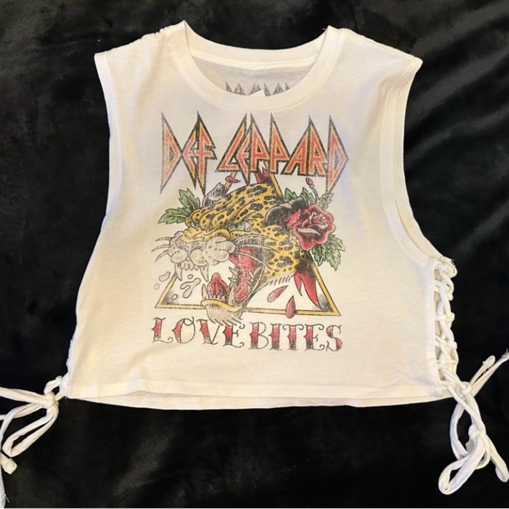 Small Def Leppard crop tank top